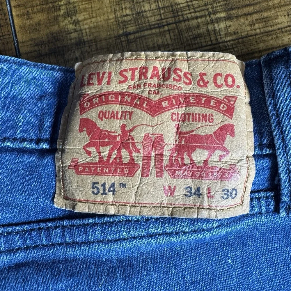Levi's Denim Jeans Men's 514 Slim Straight Zip Fly Dark Stitching Measures 34x29
